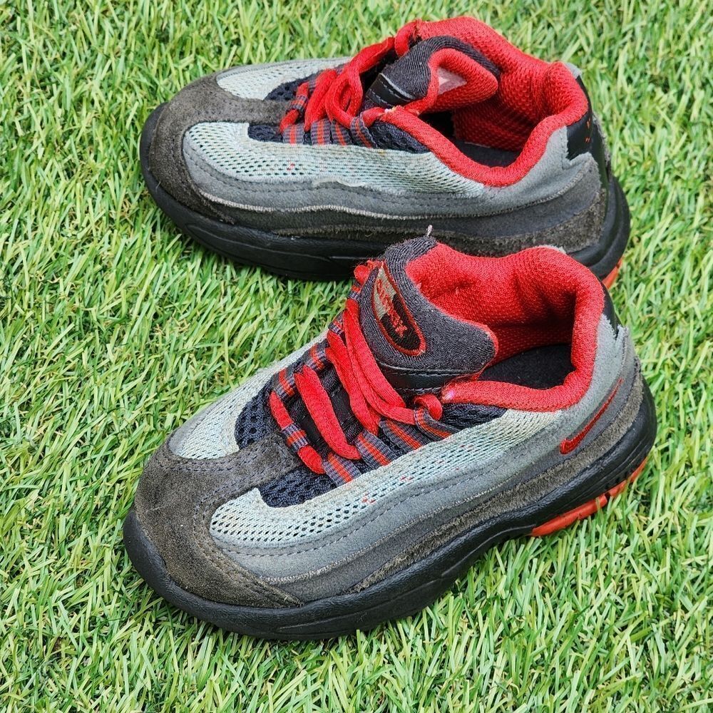 Nike Kids Air Max 95 - Size 6-C - Solar Red/Black